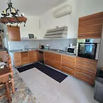 Margherita Βίλα Terrasini
